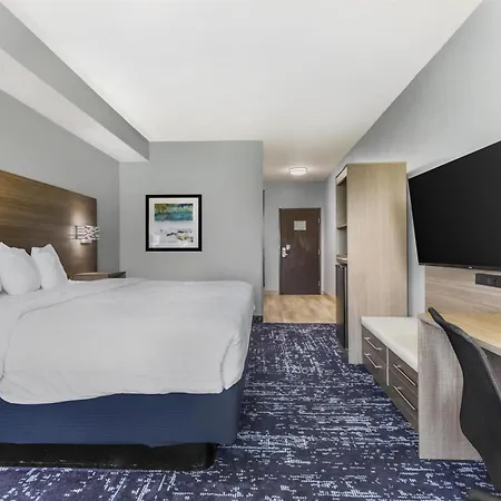Best Western Plus Fort Worth Forest Hill Inn & Suites-2