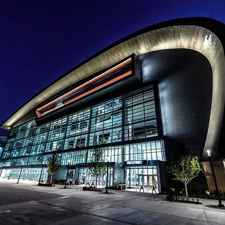 Holiday Inn Milwaukee Riverfront By Ihg-3
