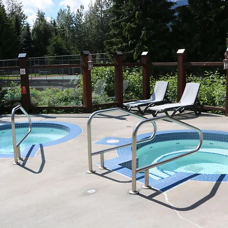 Tantalus Resort Lodge-3