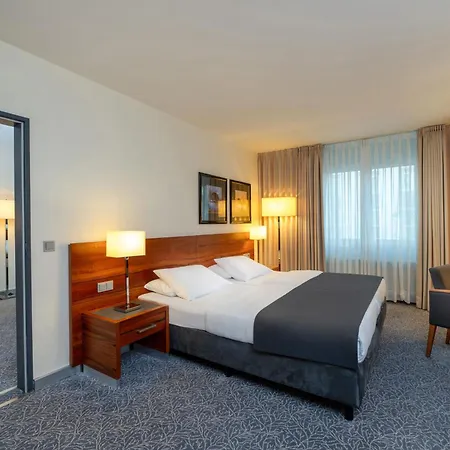 Maritim Hotel München-3