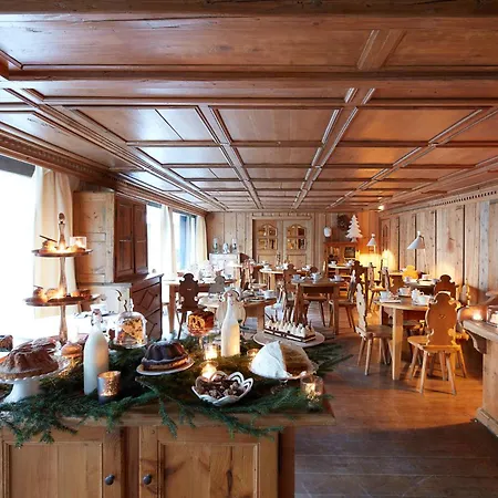 Hotel Mont Blanc Megeve-3