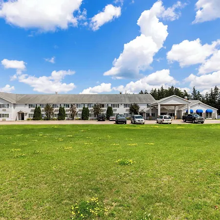 Americas Best Value Inn & Suites - Tahquamenon Country-2