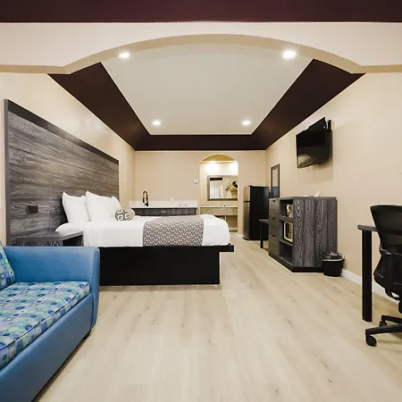 Sapphire Inn & Suites-3