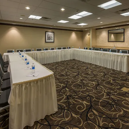 Hampton Inn & Suites Reno-2