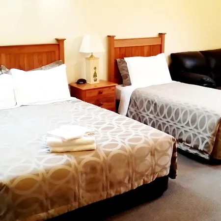 Rosewood Court Motel-3