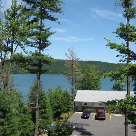 Lake 'N Pines Motel-2