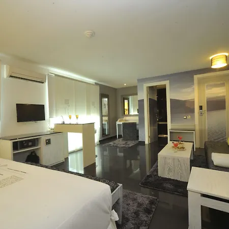 Le Trianon Luxury Hotel & Spa-2