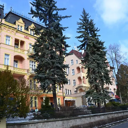Spa Hotel Villa Smetana-2