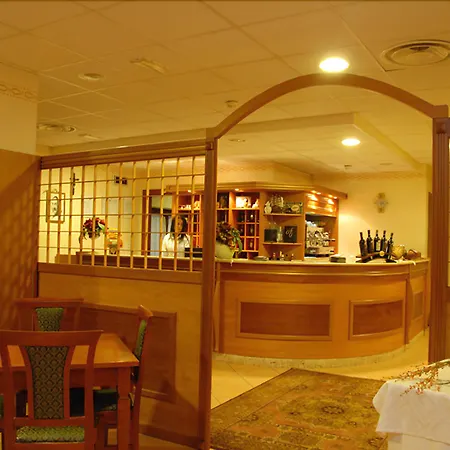 Hotel Castel Miramonti-2