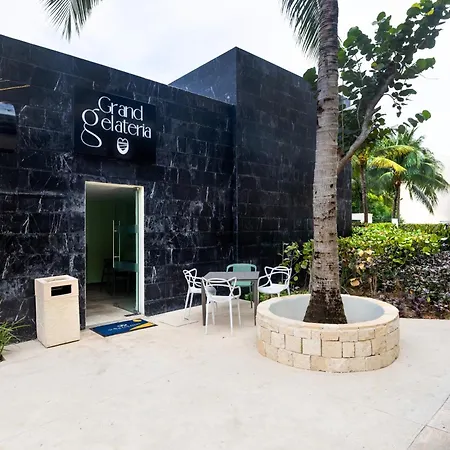 Grand Palladium Select Costa Mujeres-2