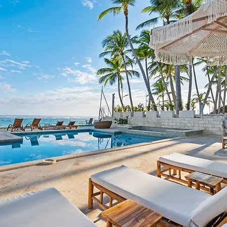 Watermark Luxury Oceanfront Residences-2