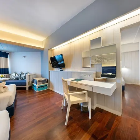 Jomtien Palm Beach Hotel & Resort - Family-Friendly-2