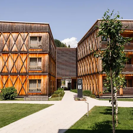Tirol Lodge-2