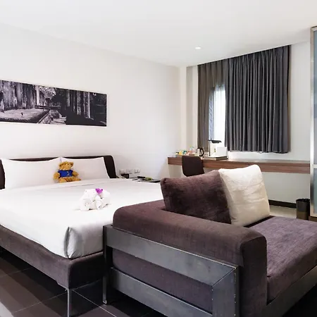 S33 Compact Sukhumvit Hotel-3