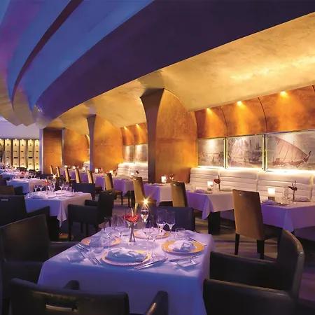 Al Husn Hotel Muscat - Managed By Hilton (Adults Only)-3