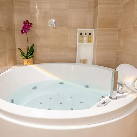 City Gate - Luxury Suites-2