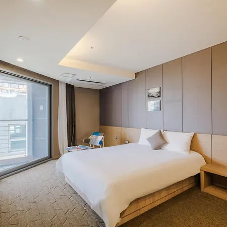 Hotel Bridge Seogwipo-2