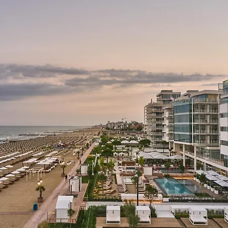 Falkensteiner Hotel & Spa Jesolo-3