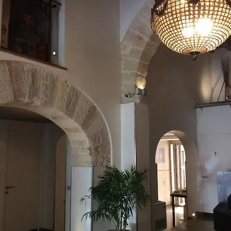 Ucciardhome Hotel-3