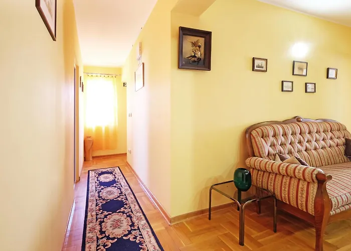 Villa Tower Gardos