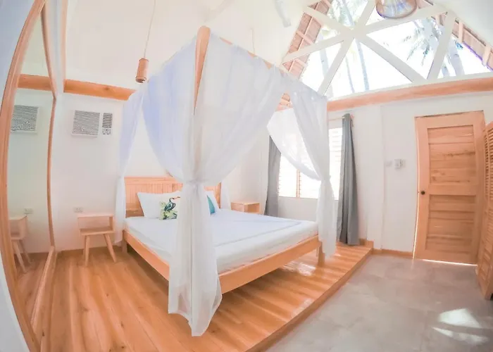 3 star hotels Bermuda Triangle Bungalows