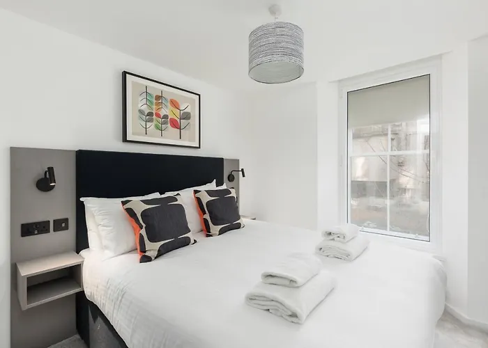 Apartment: Destiny Scotland Market Street Apartments