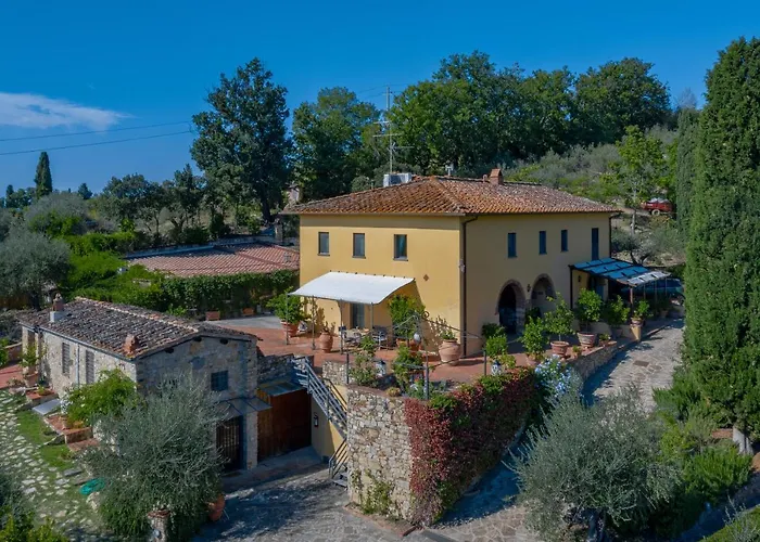 Hotel con piscina: La Casa Gialla