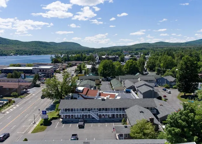 Adirondack Retreat Inn & Suites