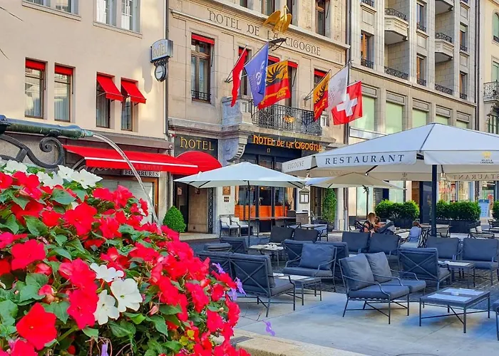 Luxury hotel only: Hotel De La Cigogne