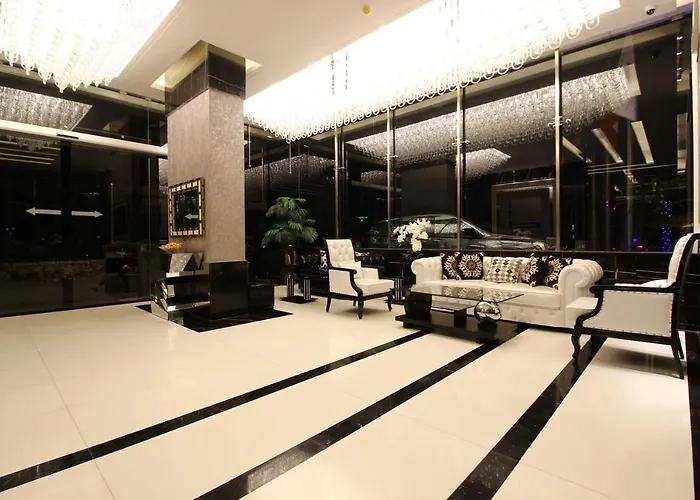 Palm Ville Suites