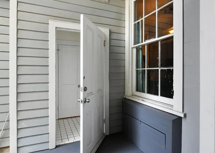 Apart hotel: Montgomery House