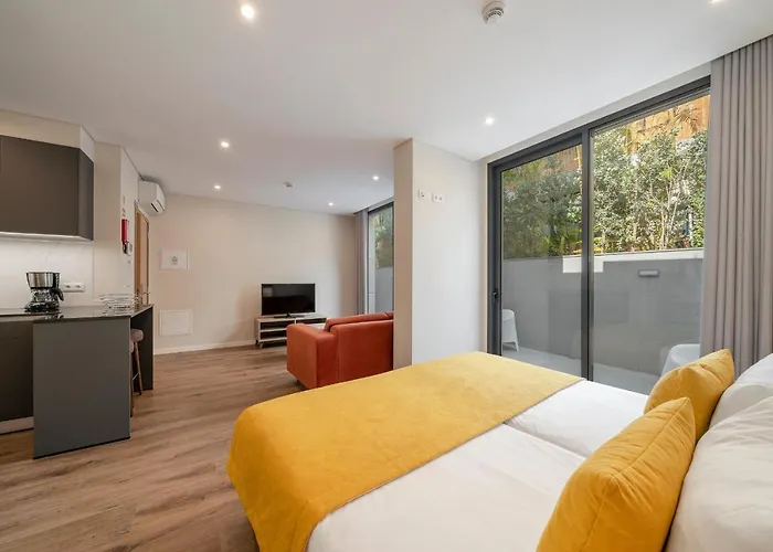 Hotel perto da faculdade: Monumental Plaza By Petit Hotels