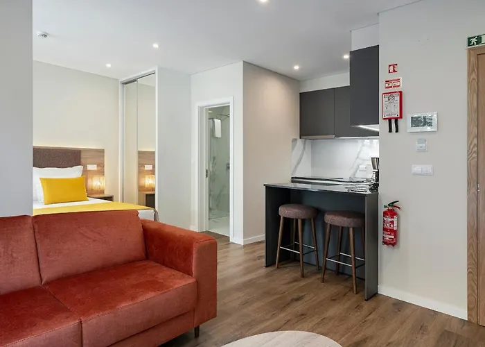 Hotel perto da faculdade: Monumental Plaza By Petit Hotels