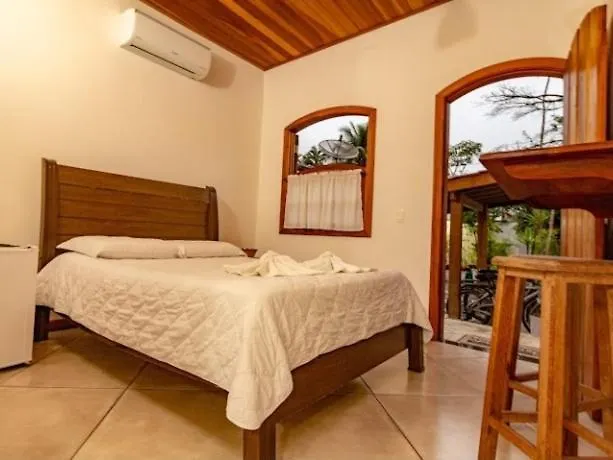 Suites Beija-Flor