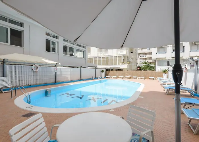 Hotel Arena Con Piscina