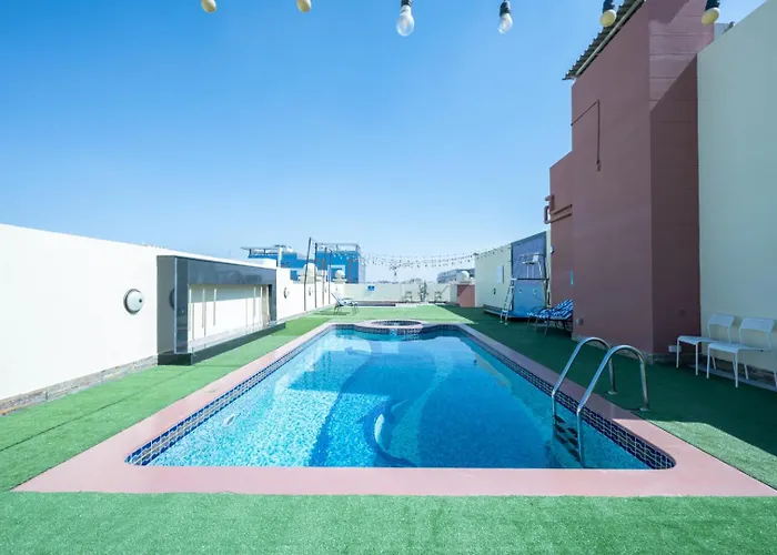 Luxury hotel only: Pearl Swiss Hotel