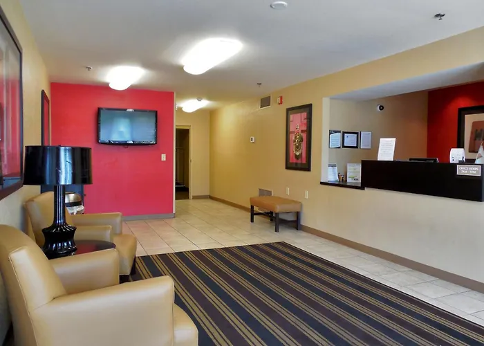 Romantic hotel: Extended Stay America Suites - Omaha - West