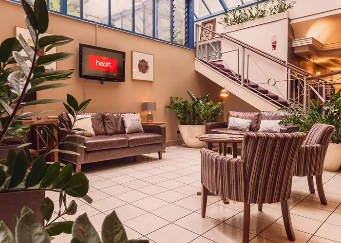 Hotel nahe College: The Gardens Hotel