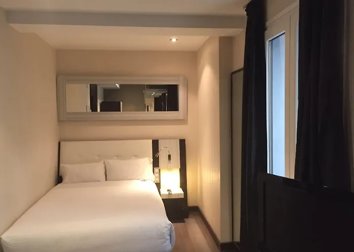 Hotel vicino al College: Petit Palace Arenal