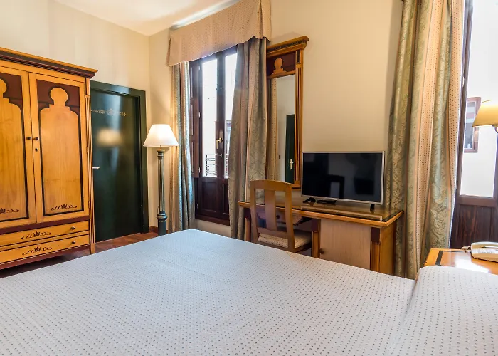 Boutique hotel only: Hotel Plaza Nueva