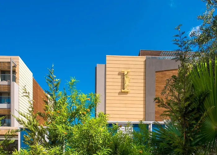 5 star hotel: I Resort Beach Hotel & Spa (Adults Only)