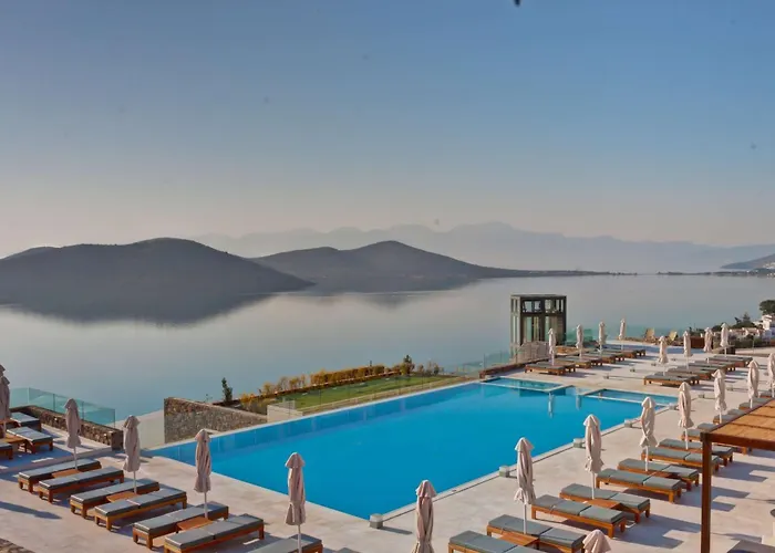 Royal Marmin Bay Boutique & Art Hotel (Adults Only)