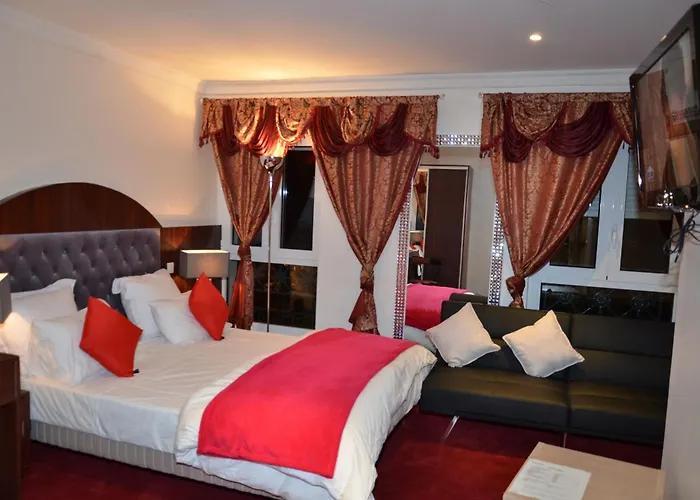 Günstiges Hotel: Hotel Regina Montmartre