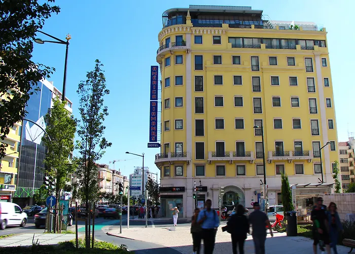 Airport Hotel: America Diamonds Hotel