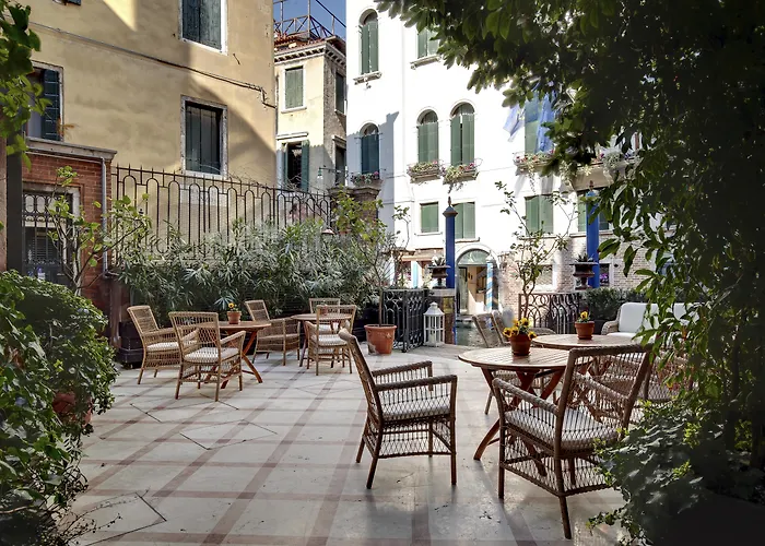 Donà Palace