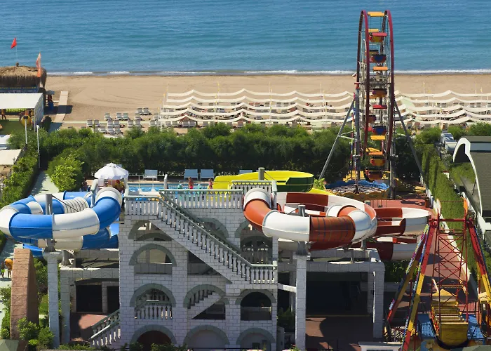 Hotel with pool: Delphin Imperial Lara