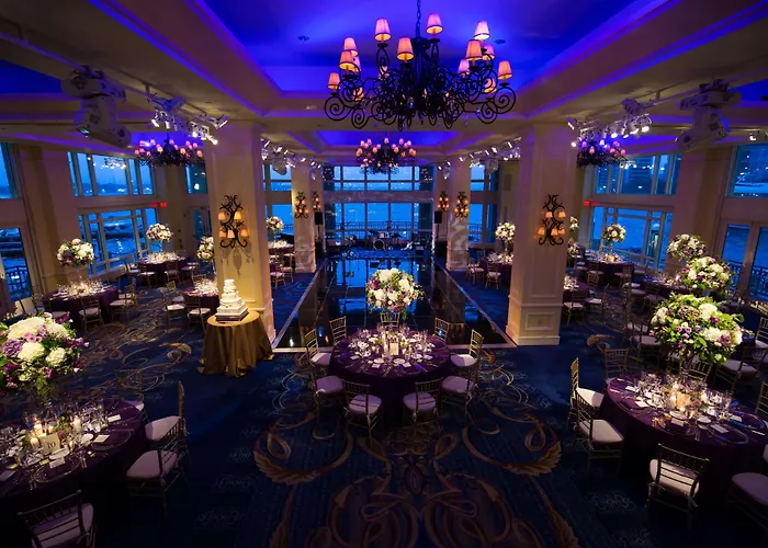 Hotel with view: Boston Harbor Hotel