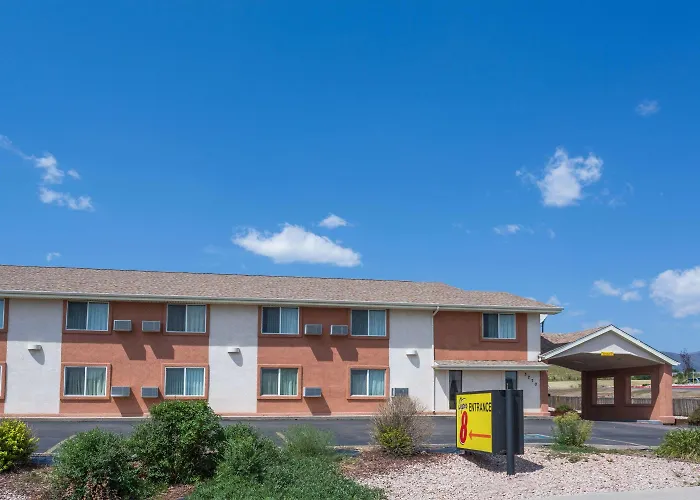 Motels Super 8 By Wyndham Colorado Springs/Chestnut Street
