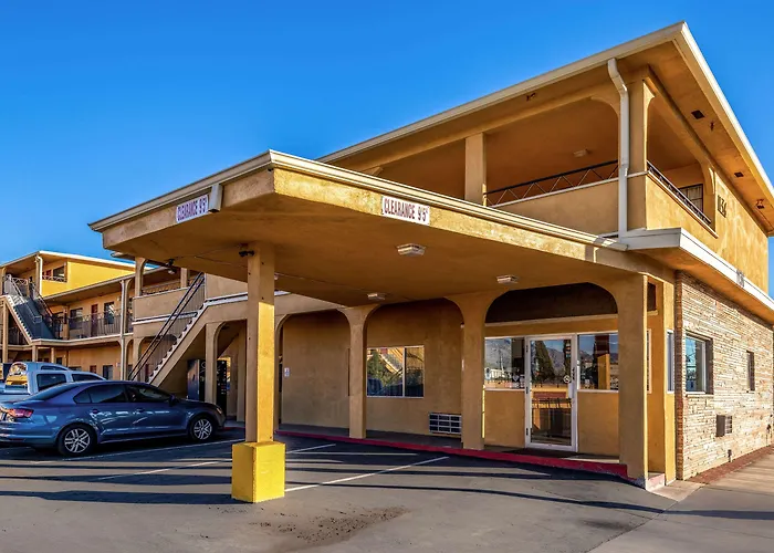 Resorts Guide Econo Lodge University