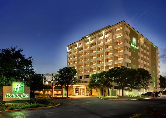 Hotel with pool: Holiday Inn Austin Midtown By Ihg